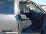 2003 Dodge 1500 ST z VIN 1D7HA18N33S171197, wystawiony jako IAAI lot #43328322 z przebiegiem 214 176 mil mil oraz . Historia ofert i sprzedaży dostępna na DreamBid. Obrazek 5.