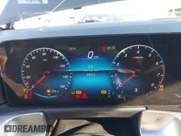 ✅ 2023 Mercedes-Benz GLB 250 • VIN: W1N4M4GB1PW322926 • Lot: 43453808. Wystawiony na IAAI z przebiegiem 24 312 mil. Bezpłatny archiwum sprzedaży aukcyjnych z USA i szczegółowy raport historii pojazdu na DreamBid. Zdjęcie 7.