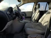 ✅ 2005 Saturn VUE • VIN: 5GZCZ53415S814988 • Lot: 42877145. Wystawiony na Copart z przebiegiem 221 219 mil. Bezpłatny archiwum sprzedaży aukcyjnych z USA i szczegółowy raport historii pojazdu na DreamBid. Zdjęcie 7.