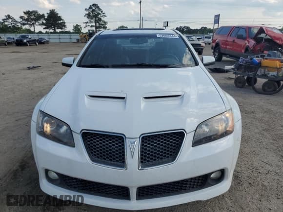 ✅ 2009 Pontiac G8 GT • VIN: 6G2EC57Y29L208034 • Lot: 52008844. Wystawiony na Copart z przebiegiem 157 029 mil. Bezpłatny archiwum sprzedaży aukcyjnych z USA i szczegółowy raport historii pojazdu na DreamBid. Zdjęcie 5.