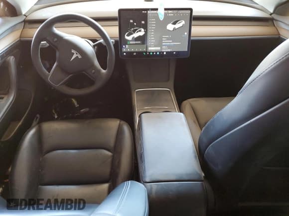 ✅ 2022 Tesla Model 3 • VIN: 5YJ3E1EA8NF102208 • Lot: 67029715. Wystawiony na Copart z przebiegiem 21 529 mil. Bezpłatny archiwum sprzedaży aukcyjnych z USA i szczegółowy raport historii pojazdu na DreamBid. Zdjęcie 8.