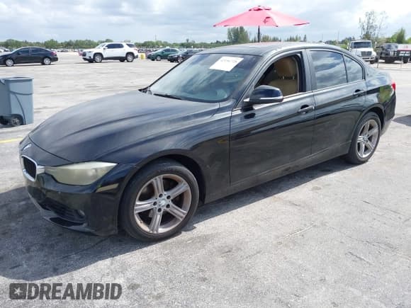✅ 2013 BMW 3 Series 328i • VIN: WBA3A5C5XDF359287 • Lot: 42156728. Listed on IAAI with 152,333 mi. Free auction sales archive from the USA and detailed vehicle history report at DreamBid. Image 2.