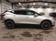 ✅ 2022 Chevrolet Blazer LT • VIN: 3GNKBJRS1NS146475 • Lot: 43149802. Wystawiony na IAAI z przebiegiem 29 886 mil. Bezpłatny archiwum sprzedaży aukcyjnych z USA i szczegółowy raport historii pojazdu na DreamBid. Zdjęcie 14.