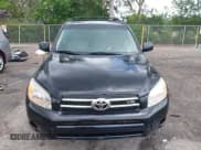 ✅ 2006 Toyota RAV4 Limited • VIN: JTMBK31VX65000193 • Lot: 42606181. Wystawiony na IAAI z przebiegiem 184 552 mil. Bezpłatny archiwum sprzedaży aukcyjnych z USA i szczegółowy raport historii pojazdu na DreamBid. Zdjęcie 12.