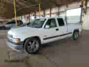2000 Chevrolet Silverado 1500 z VIN 2GCEC19V1Y1395257, wystawiony jako Copart lot #90746085 z przebiegiem 269 194 mil mil oraz Czysty tytuł • Clean title. Historia ofert i sprzedaży dostępna na DreamBid. Obrazek 1.