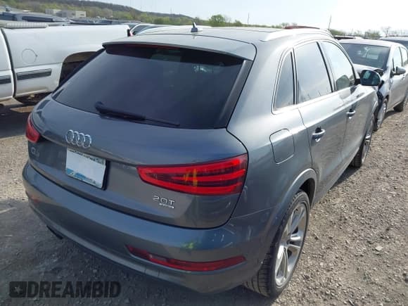 ✅ 2015 Audi Q3 Prestige • VIN: WA1GFCFS0FR014244 • Lot: 41933937. Wystawiony na IAAI z przebiegiem 183 882 mil. Bezpłatny archiwum sprzedaży aukcyjnych z USA i szczegółowy raport historii pojazdu na DreamBid. Zdjęcie 4.