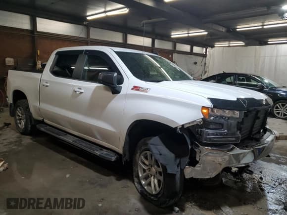 ✅ 2021 Chevrolet Silverado 1500 LT • VIN: 1GCUYDED0MZ415205 • Lot: 81160694. Wystawiony na Copart z przebiegiem 30 411 mil. Bezpłatny archiwum sprzedaży aukcyjnych z USA i szczegółowy raport historii pojazdu na DreamBid. Zdjęcie 4.