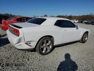 ✅ 2013 Dodge Challenger SXT • VIN: 2C3CDYAG6DH734059 • Lot: 85962214. Wystawiony na Copart z przebiegiem 158 599 mil. Bezpłatny archiwum sprzedaży aukcyjnych z USA i szczegółowy raport historii pojazdu na DreamBid. Zdjęcie 3.
