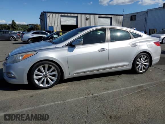 ✅ 2012 Hyundai Azera • VIN: KMHFH4JGXCA123949 • Lot: 57114935. Wystawiony na Copart z przebiegiem 184 158 mil mil. Skorzystaj z bezpłatnego archiwum sprzedaży aukcyjnych z USA i zobacz szczegółowy raport historii pojazdu na DreamBid. Zdjęcie 1.