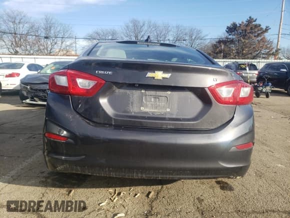 ✅ 2017 Chevrolet Cruze LT • VIN: 1G1BE5SM3H7195210 • Lot: 39457543. Listed on Copart with 89,591 mi. Free auction sales archive from the USA and detailed vehicle history report at DreamBid. Image 6.
