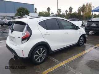 ✅ 2018 Toyota Prius One • VIN: JTDKDTB39J1599448 • Лот: 43709128. Опубликован ранее на IAAI с пробегом 121 957 миль. Бесплатный доступ к архиву аукционных продаж из США и подробный отчёт об истории автомобиля на DreamBid. Изображение 4.