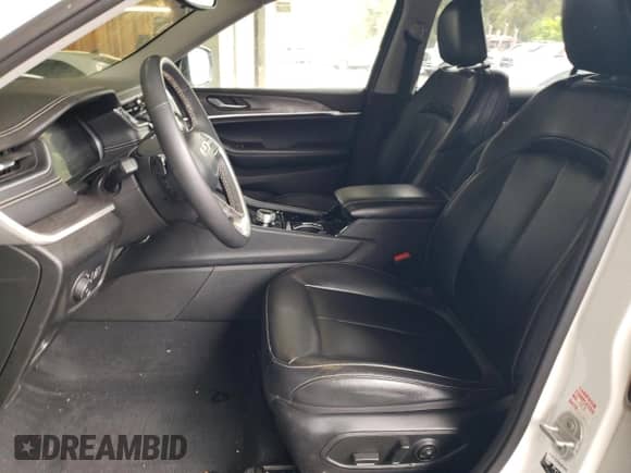 2023 Jeep Grand Cherokee Limited with VIN 1C4RJKBG7P8865425, listed as a Copart auction lot 70740945 with 42,465 mi miles and Salvage title. Bid and sale history available at DreamBid. Image 7.