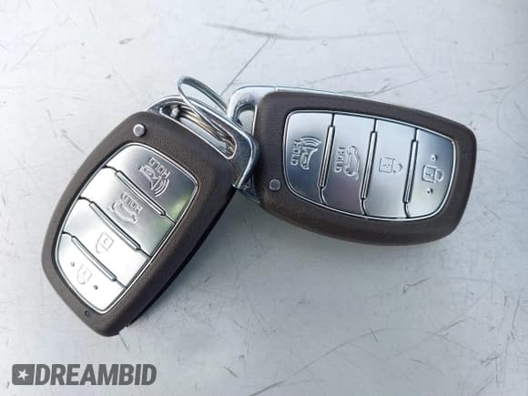 ✅ 2019 Hyundai Ioniq Blue • VIN: KMHC65LC1KU145232 • Lot: 41717635. Wystawiony na IAAI z przebiegiem 179 461 mil. Bezpłatny archiwum sprzedaży aukcyjnych z USA i szczegółowy raport historii pojazdu na DreamBid. Zdjęcie 11.