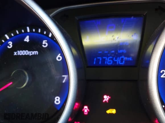 ✅ 2015 Hyundai Tucson Limited • VIN: KM8JUCAGXFU987810 • Lot: 43649976. Wystawiony na IAAI z przebiegiem 177 640 mil. Bezpłatny archiwum sprzedaży aukcyjnych z USA i szczegółowy raport historii pojazdu na DreamBid. Zdjęcie 15.