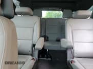 ✅ 2022 Chevrolet Tahoe LT • VIN: 1GNSKNKD4NR116540 • Lot: 62072955. Wystawiony na Copart z przebiegiem 61 893 mil. Bezpłatny archiwum sprzedaży aukcyjnych z USA i szczegółowy raport historii pojazdu na DreamBid. Zdjęcie 10.