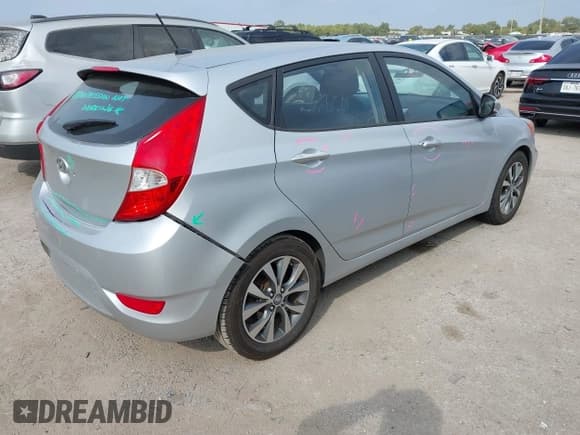 ✅ 2015 Hyundai Accent Sport • VIN: KMHCU5AEXFU201247 • Lot: 43510950. Wystawiony na IAAI z przebiegiem 138 531 mil. Bezpłatny archiwum sprzedaży aukcyjnych z USA i szczegółowy raport historii pojazdu na DreamBid. Zdjęcie 4.