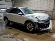 ✅ 2018 Volkswagen Tiguan SEL • VIN: 3VV2B7AX6JM035889 • Лот: 95746205. Опубликован ранее на Copart с пробегом 181 000 миль. Бесплатный доступ к архиву аукционных продаж из США и подробный отчёт об истории автомобиля на DreamBid. Изображение 4.