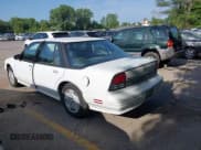 ✅ 1997 Oldsmobile Cutlass Supreme Series II • VIN: 1G3WH52M4VF327067 • Lot: 42709655. Wystawiony na IAAI z przebiegiem 176 945 mil. Bezpłatny archiwum sprzedaży aukcyjnych z USA i szczegółowy raport historii pojazdu na DreamBid. Zdjęcie 3.