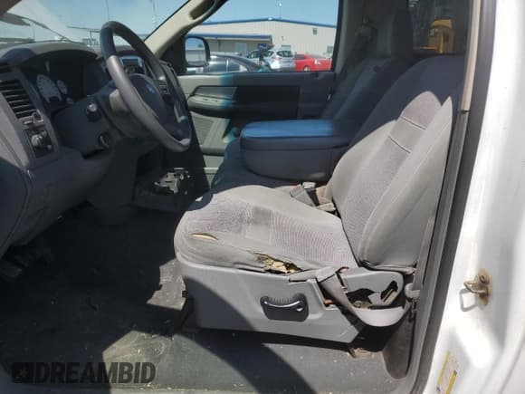 ✅ 2007 Dodge 1500 ST • VIN: 1D7HA16N17J575906 • Лот: 59636895. Опубликован ранее на Copart с пробегом 166 652 миль. Бесплатный доступ к архиву аукционных продаж из США и подробный отчёт об истории автомобиля на DreamBid. Изображение 7.