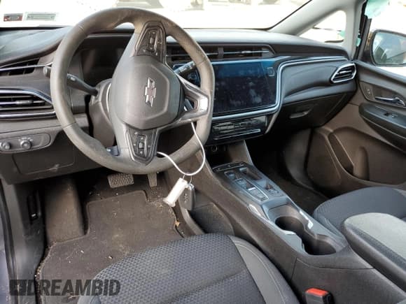 ✅ 2023 Chevrolet Bolt EV 1LT • VIN: 1G1FW6S03P4188680 • Lot: 43463155. Wystawiony na Copart z przebiegiem Nie podano. Bezpłatny archiwum sprzedaży aukcyjnych z USA i szczegółowy raport historii pojazdu na DreamBid. Zdjęcie 8.