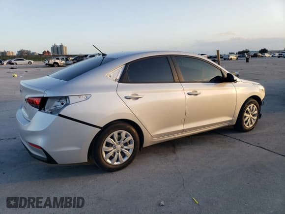 ✅ 2022 Hyundai Accent SE • VIN: 3KPC24A61NE171386 • Лот: 77170224. Опубликован ранее на Copart с пробегом 28 059 миль. Бесплатный доступ к архиву аукционных продаж из США и подробный отчёт об истории автомобиля на DreamBid. Изображение 3.