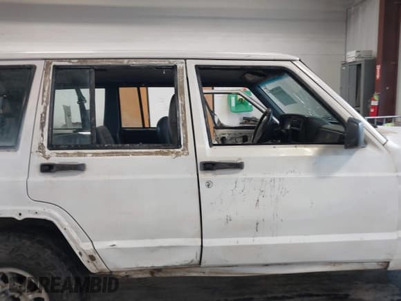 ✅ 1997 Jeep Cherokee SE • VIN: 1J4FJ28S1VL528218 • Lot: 41931137. Wystawiony na IAAI z przebiegiem 210 196 mil. Bezpłatny archiwum sprzedaży aukcyjnych z USA i szczegółowy raport historii pojazdu na DreamBid. Zdjęcie 12.