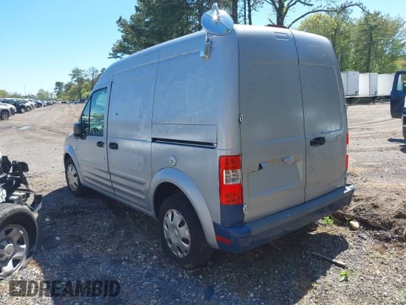 ✅ 2011 Ford Transit Connect XLT • VIN: NM0LS7BN3BT068980 • Lot: 41746496. Wystawiony na IAAI z przebiegiem 98 257 mil. Bezpłatny archiwum sprzedaży aukcyjnych z USA i szczegółowy raport historii pojazdu na DreamBid. Zdjęcie 3.