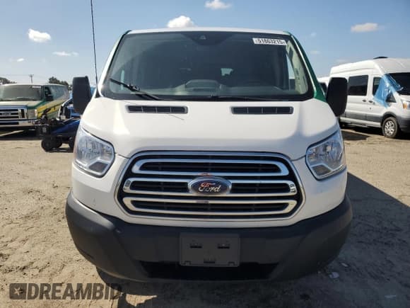 ✅ 2016 Ford Transit XL • VIN: 1FBZX2ZM9GKA65629 • Lot: 51863215. Wystawiony na Copart z przebiegiem 193 786 mil. Bezpłatny archiwum sprzedaży aukcyjnych z USA i szczegółowy raport historii pojazdu na DreamBid. Zdjęcie 5.