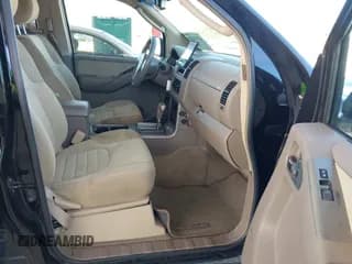 ✅ 2008 Nissan Pathfinder S • VIN: 5N1AR18BX8C618082 • Lot: 43769208. Wystawiony na IAAI z przebiegiem 235 005 mil. Bezpłatny archiwum sprzedaży aukcyjnych z USA i szczegółowy raport historii pojazdu na DreamBid. Zdjęcie 5.