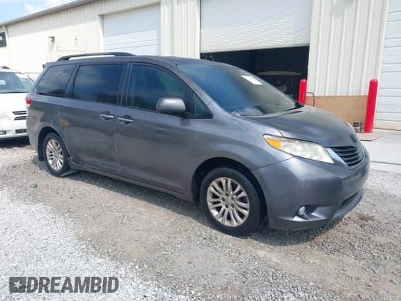 ✅ 2011 Toyota Sienna XLE AAS • VIN: 5TDYK3DC1BS122532 • Lot: 43271960. Listed on IAAI with 229,353 mi. Free auction sales archive from the USA and detailed vehicle history report at DreamBid. Image 1.