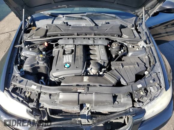 ✅ 2011 BMW 3 Series 328i • VIN: WBAPH7C55BE681718 • Lot: 91617875. Wystawiony na Copart z przebiegiem 132 272 mil. Bezpłatny archiwum sprzedaży aukcyjnych z USA i szczegółowy raport historii pojazdu na DreamBid. Zdjęcie 11.