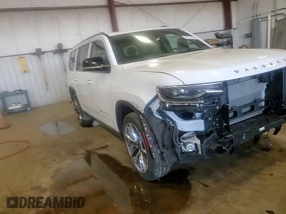 ✅ 2023 Jeep Wagoneer Series III • VIN: 1C4SJVDP1PS507112 • Лот: 68073685. Опубликован ранее на Copart с пробегом 36 915 миль. Бесплатный доступ к архиву аукционных продаж из США и подробный отчёт об истории автомобиля на DreamBid. Изображение 15.