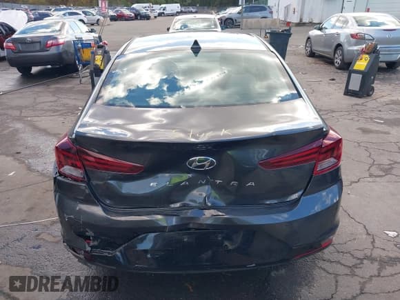 ✅ 2020 Hyundai Elantra Value Edition • VIN: 5NPD84LF3LH624478 • Lot: 43522044. Listed on IAAI with 73,193 mi. Free auction sales archive from the USA and detailed vehicle history report at DreamBid. Image 16.