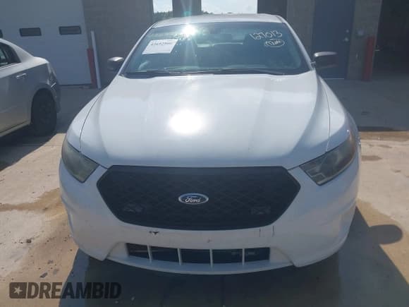 ✅ 2013 Ford Police Interceptor • VIN: 1FAHP2M8XDG127013 • Lot: 42692806. Wystawiony na IAAI z przebiegiem 265 436 mil. Bezpłatny archiwum sprzedaży aukcyjnych z USA i szczegółowy raport historii pojazdu na DreamBid. Zdjęcie 6.