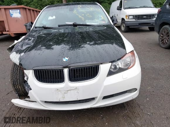 ✅ 2008 BMW 3 Series 328xi • VIN: WBAVC73588KP39532 • Lot: 42512477. Wystawiony na IAAI z przebiegiem 111 646 mil. Bezpłatny archiwum sprzedaży aukcyjnych z USA i szczegółowy raport historii pojazdu na DreamBid. Zdjęcie 12.