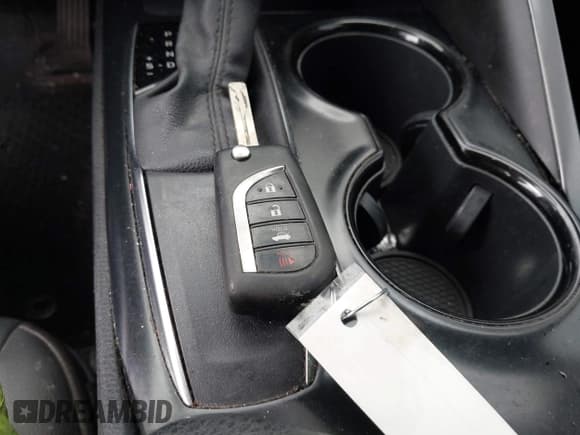 ✅ 2020 Toyota Camry SE • VIN: 4T1G11AK6LU398003 • Lot: 43399294. Wystawiony na IAAI z przebiegiem 56 918 mil. Bezpłatny archiwum sprzedaży aukcyjnych z USA i szczegółowy raport historii pojazdu na DreamBid. Zdjęcie 11.