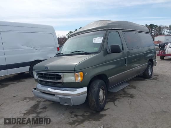 ✅ 2002 Ford Econoline Passenger XL • VIN: 1FMRE11L82HA83636 • Lot: 41718025. Wystawiony na IAAI z przebiegiem 153 581 mil. Bezpłatny archiwum sprzedaży aukcyjnych z USA i szczegółowy raport historii pojazdu na DreamBid. Zdjęcie 2.