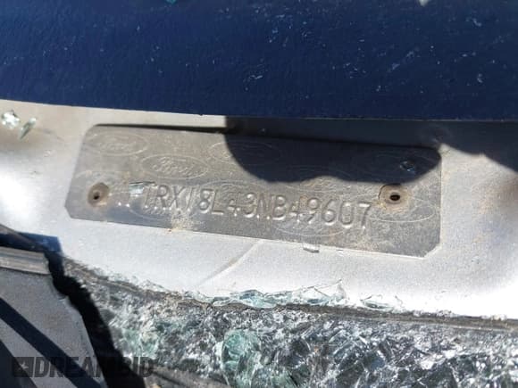 ✅ 2003 Ford F-150 XL • VIN: 1FTRX18L43NB49607 • Lot: 43427519. Wystawiony na IAAI z przebiegiem Nie podano. Bezpłatny archiwum sprzedaży aukcyjnych z USA i szczegółowy raport historii pojazdu na DreamBid. Zdjęcie 9.