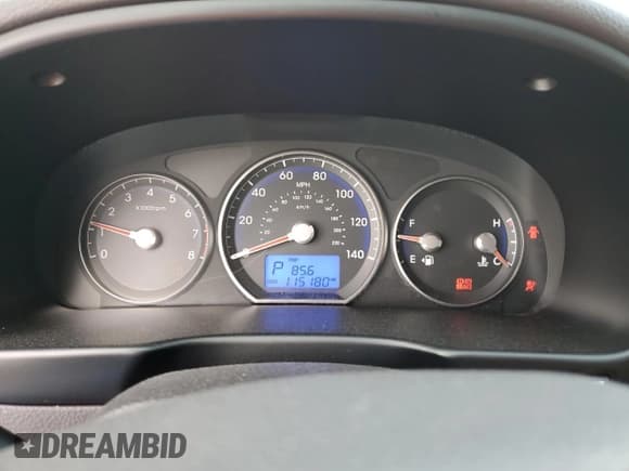 ✅ 2011 Hyundai Santa Fe Limited • VIN: 5XYZKDAG0BG087593 • Lot: 72816584. Listed on Copart with 115,180 mi. Free auction sales archive from the USA and detailed vehicle history report at DreamBid. Image 9.