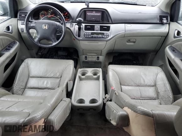 ✅ 2006 Honda Odyssey EX-L • VIN: 5FNRL38696B126828 • Lot: 92945425. Listed on Copart with 205,839 mi. Free auction sales archive from the USA and detailed vehicle history report at DreamBid. Image 8.