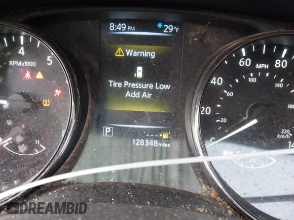 ✅ 2017 Nissan Rogue SL • VIN: JN8AT2MV6HW276273 • Lot: 43894371. Wystawiony na IAAI z przebiegiem 128 348 mil. Bezpłatny archiwum sprzedaży aukcyjnych z USA i szczegółowy raport historii pojazdu na DreamBid. Zdjęcie 7.