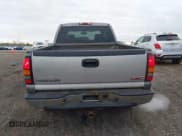 ✅ 2006 GMC Sierra 1500HD SLE1 • VIN: 1GTGK13U46F119642 • Lot: 43591353. Wystawiony na IAAI z przebiegiem 230 607 mil. Bezpłatny archiwum sprzedaży aukcyjnych z USA i szczegółowy raport historii pojazdu na DreamBid. Zdjęcie 16.