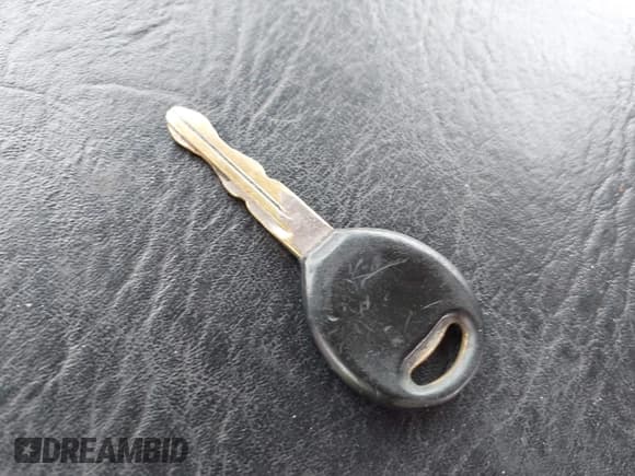 ✅ 2004 Dodge 2500 ST • VIN: 3D7KA28D14G205455 • Lot: 42435374. Wystawiony na IAAI z przebiegiem 220 115 mil. Bezpłatny archiwum sprzedaży aukcyjnych z USA i szczegółowy raport historii pojazdu na DreamBid. Zdjęcie 11.