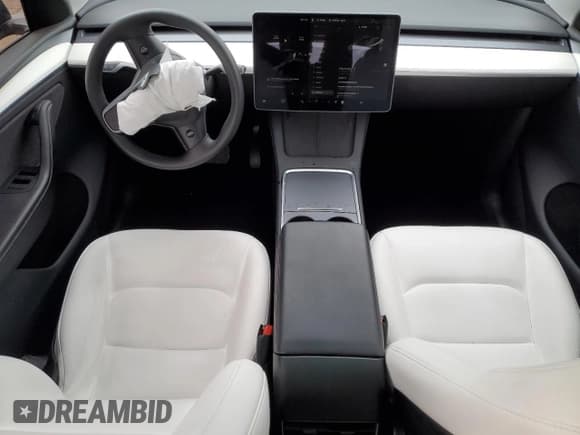 ✅ 2024 Tesla Model Y Long Range • VIN: 7SAYGDEE8RA241541 • Лот: 47791135. Опубликован ранее на Copart с пробегом 22 260 миль. Бесплатный доступ к архиву аукционных продаж из США и подробный отчёт об истории автомобиля на DreamBid. Изображение 8.