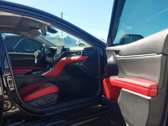 ✅ 2021 Toyota Camry XSE • VIN: 4T1K61AK9MU412621 • Lot: 43459893. Listed on IAAI with 181,705 mi. Free auction sales archive from the USA and detailed vehicle history report at DreamBid. Image 19.