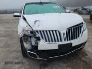 ✅ 2013 Lincoln MKX • VIN: 2LMDJ8JK7DBL28517 • Lot: 86313365. Listed on Copart with 109,053 mi. Free auction sales archive from the USA and detailed vehicle history report at DreamBid. Image 13.