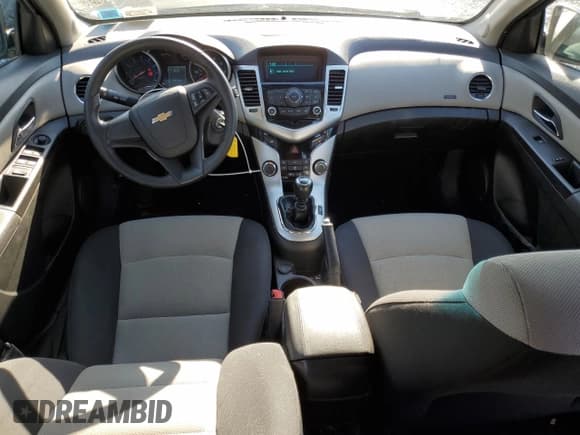 ✅ 2016 Chevrolet Cruze LS • VIN: 1G1PB5SGXG7221728 • Lot: 53065405. Listed on Copart with 47,605 mi. Free auction sales archive from the USA and detailed vehicle history report at DreamBid. Image 8.