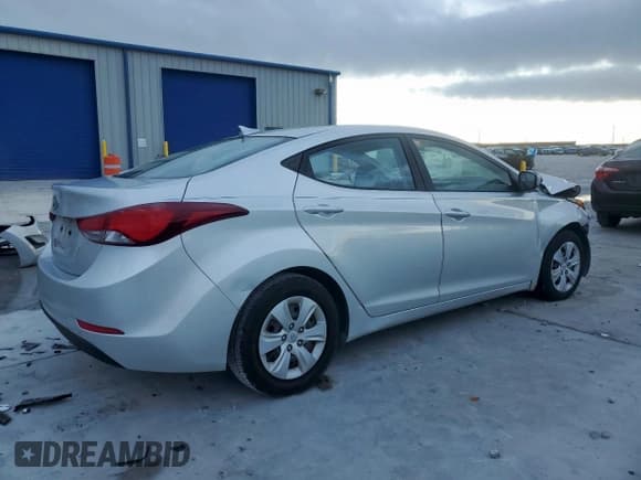 ✅ 2016 Hyundai Elantra SE • VIN: 5NPDH4AE6GH732027 • Lot: 81661305. Listed on Copart with 118,593 mi. Free auction sales archive from the USA and detailed vehicle history report at DreamBid. Image 3.