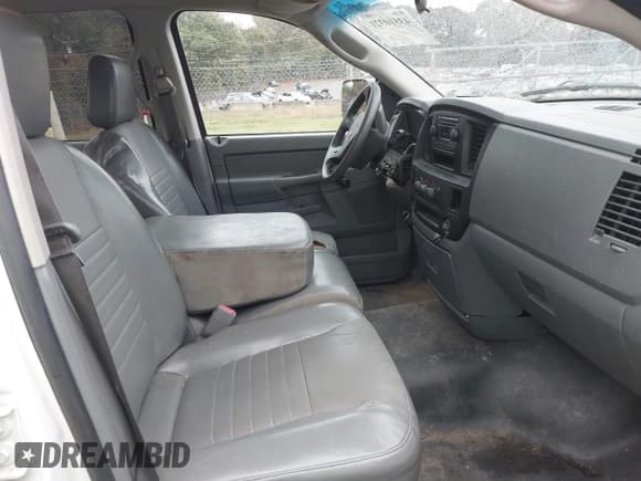 ✅ 2006 Dodge 2500 ST • VIN: 3D7KR28D46G201461 • Lot: 43510321. Listed on IAAI with 253,552 mi. Free auction sales archive from the USA and detailed vehicle history report at DreamBid. Image 5.