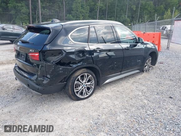 ✅ 2016 BMW X1 xDrive28i • VIN: WBXHT3C32G5E50186 • Lot: 43220255. Listed on IAAI with 72,024 mi. Free auction sales archive from the USA and detailed vehicle history report at DreamBid. Image 4.